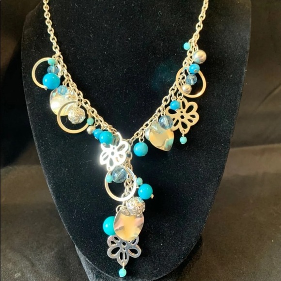 Fun blue accented necklace & earrings - Picture 3 of 3